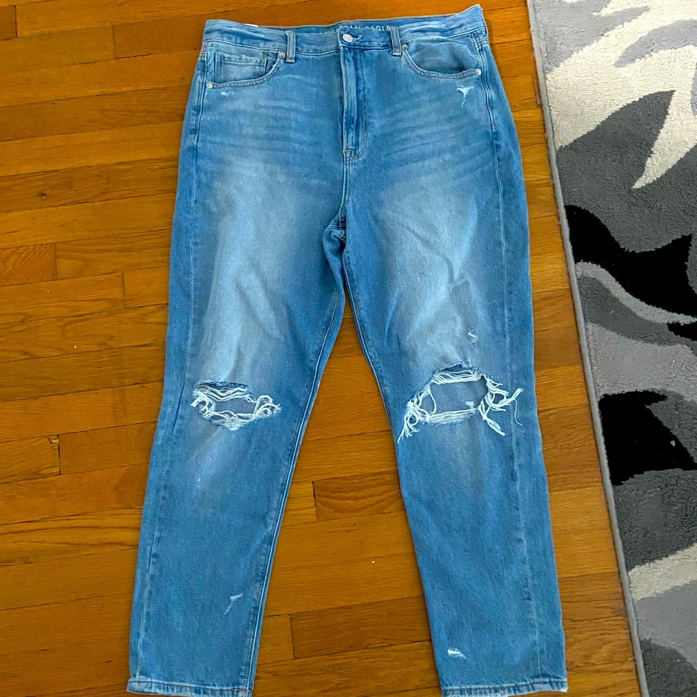 Brand New American Eagle Mom Jeans!